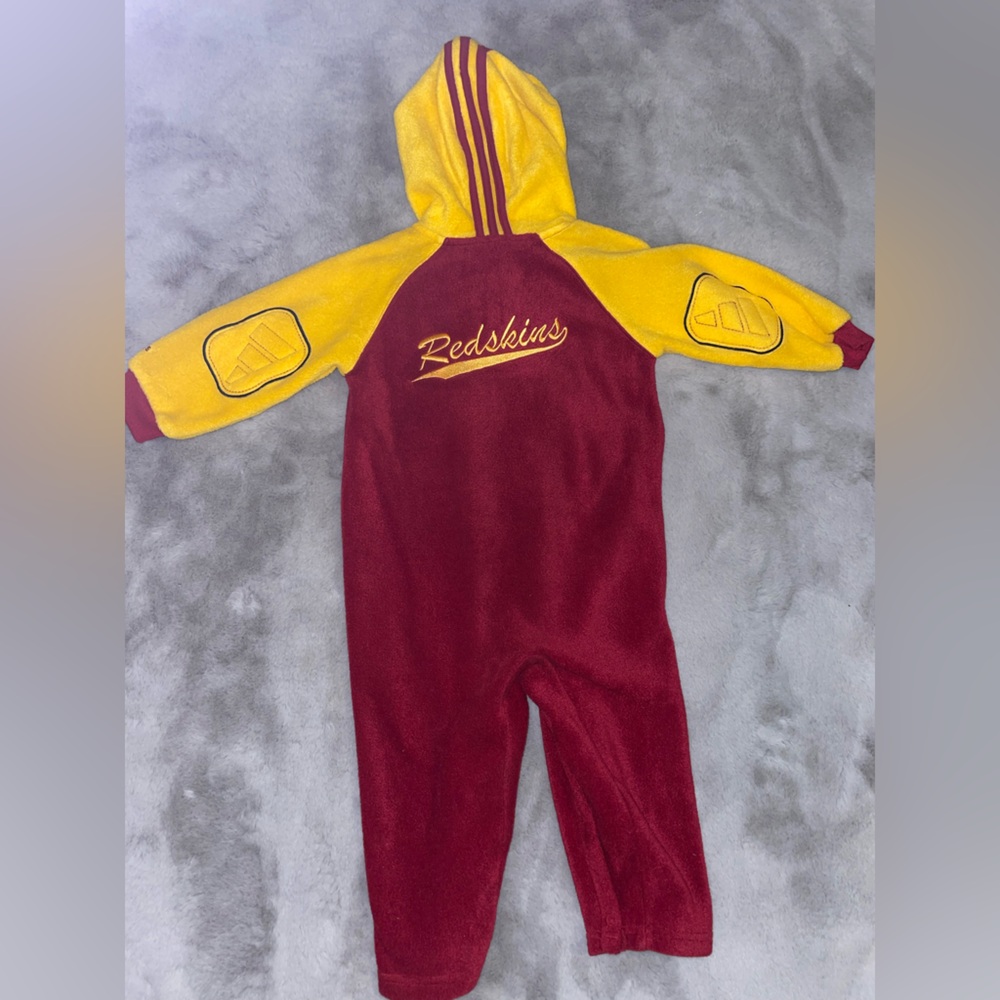 🪶Kids Adidas Washington Redskins Burgundy and Yellow One Piece Fleece - Picture 7 of 7